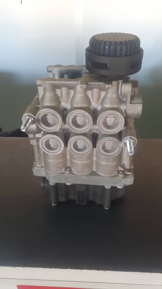 multi-circuit protection valve